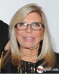 Nancy Sandra Sinatra