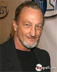 Robert Englund